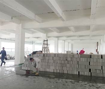龍洞1000平方廠房裝修項目開工啦！